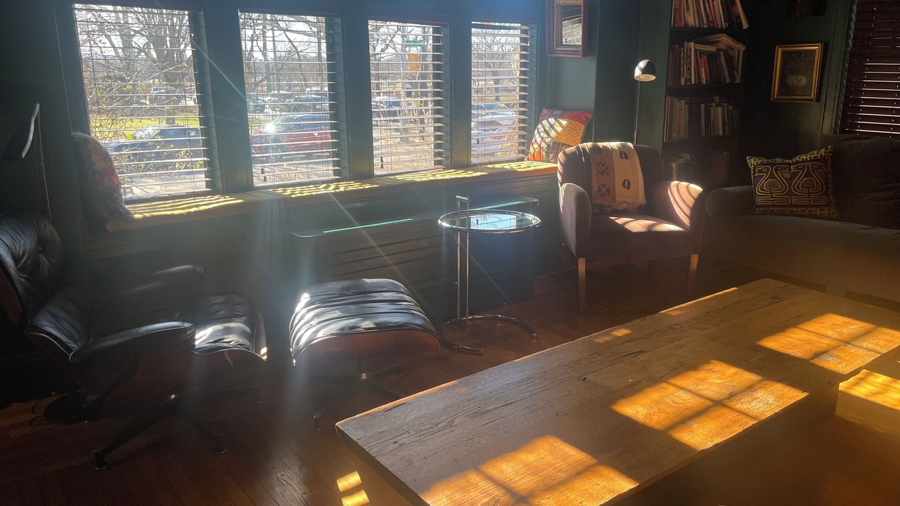 Photo of Livingroom in West Cambridge