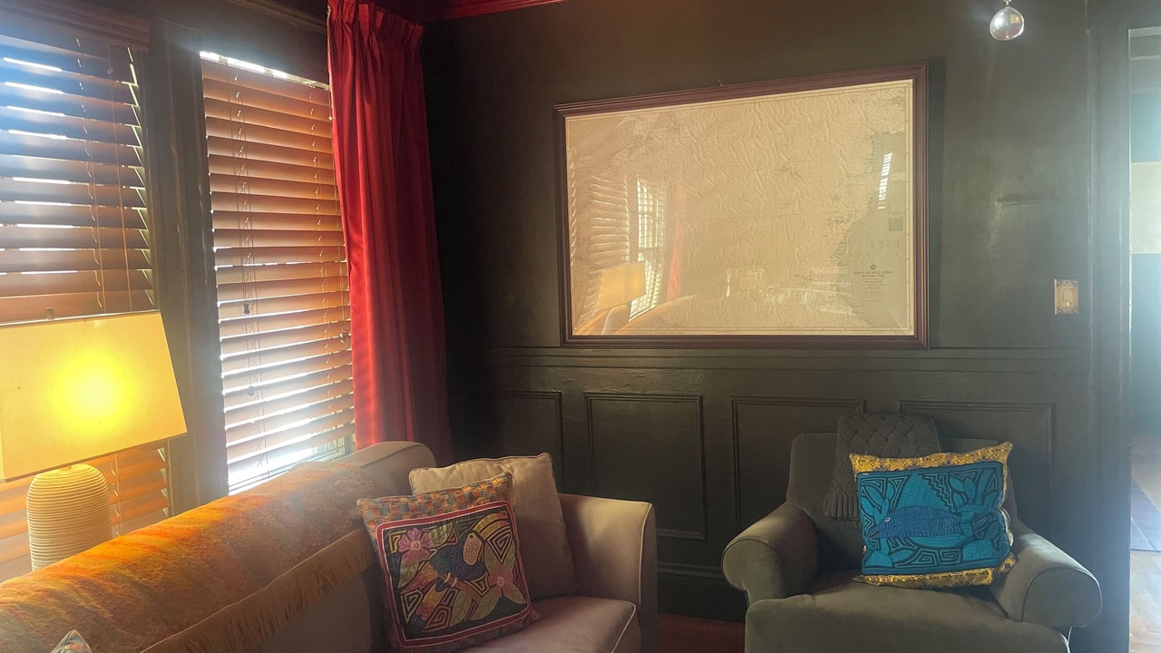 Photo of Livingroom in West Cambridge