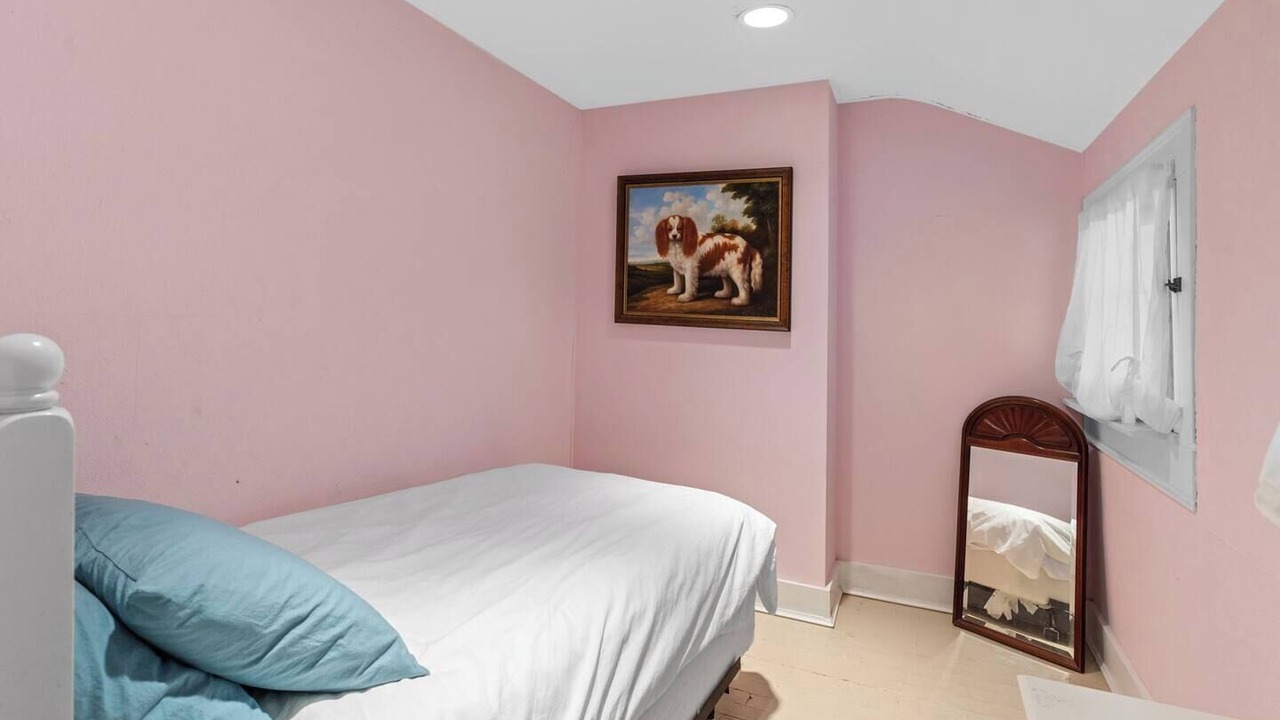 Photo of Bedroom in North