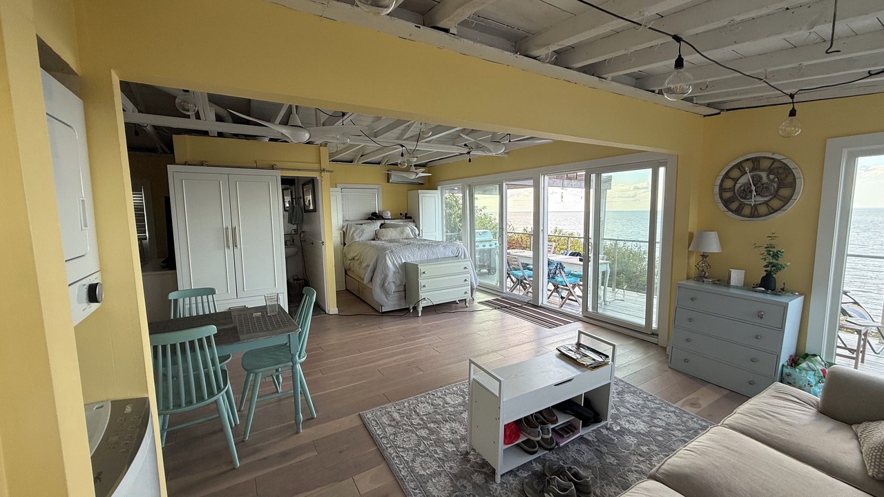 Photo of Bedroom in Baiting Hollow