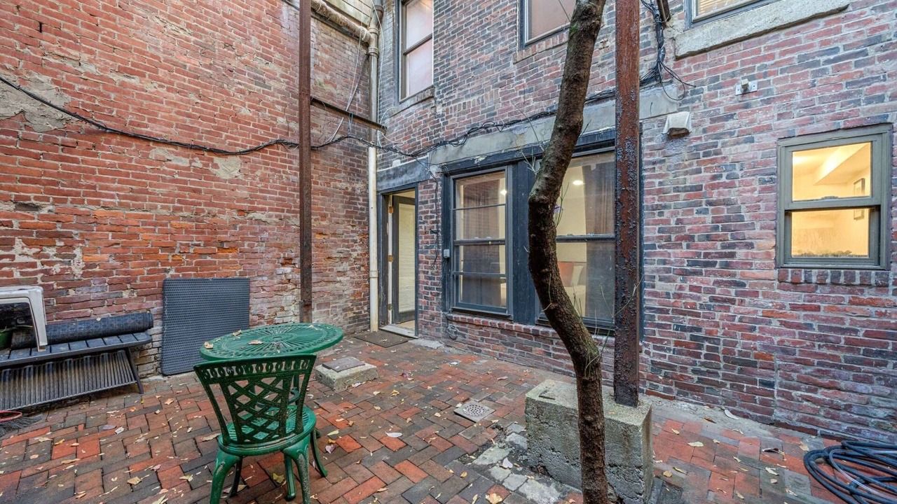 Photo of Outdoor in Beacon Hill