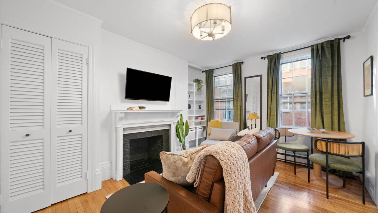 Photo of Livingroom in Beacon Hill
