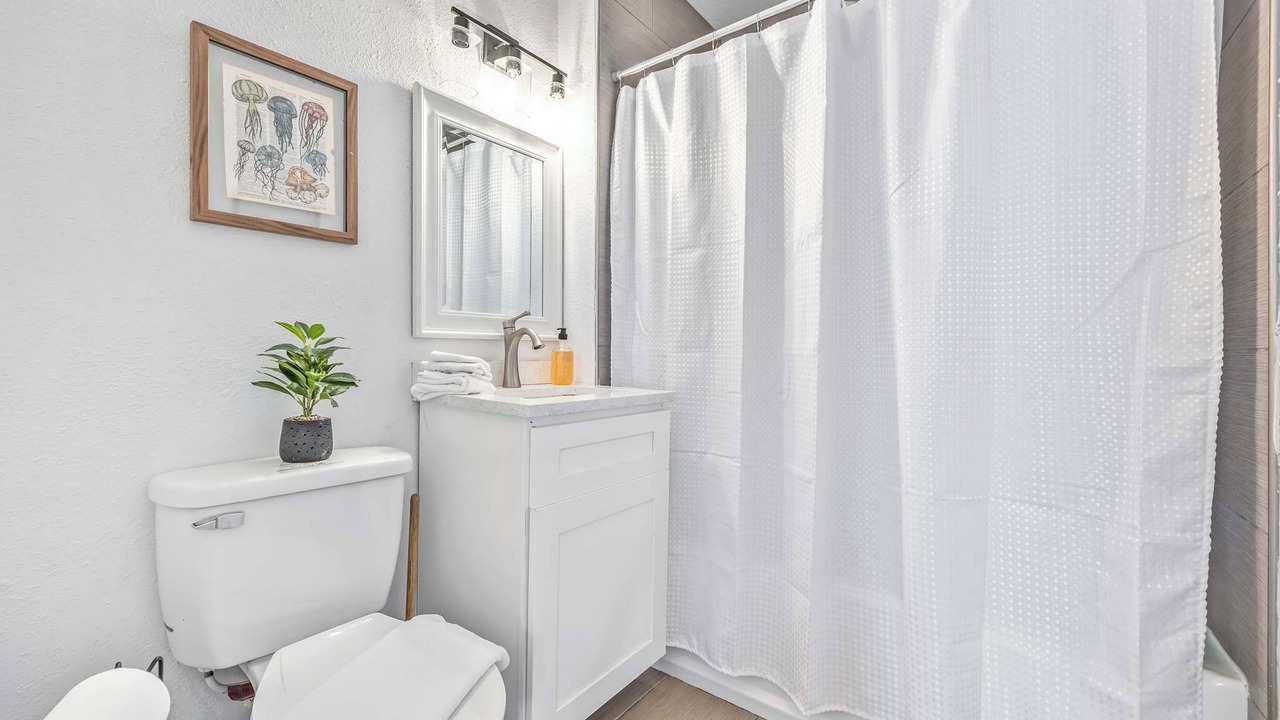 Photo of Bathroom in Orlando Beach
