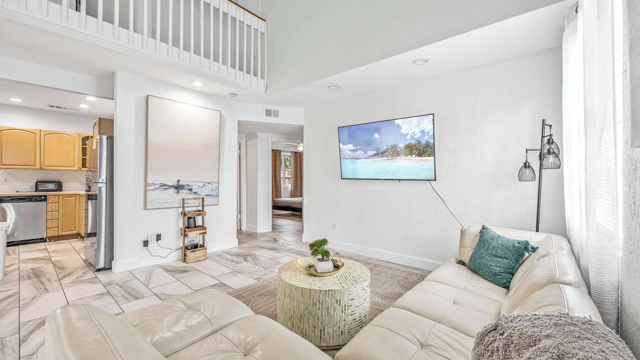 Photo of Livingroom in Orlando Beach
