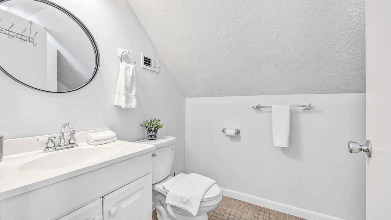 Photo of Bathroom in Orlando Beach