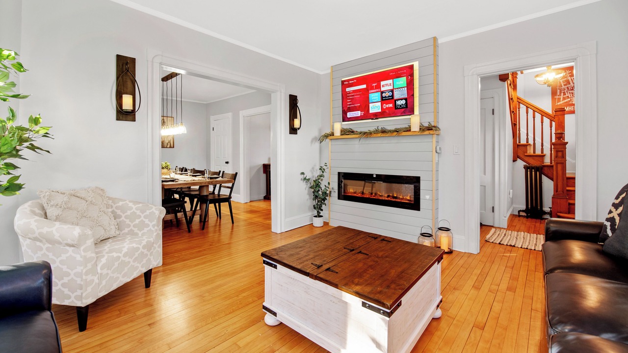 Photo of Livingroom in Amherst