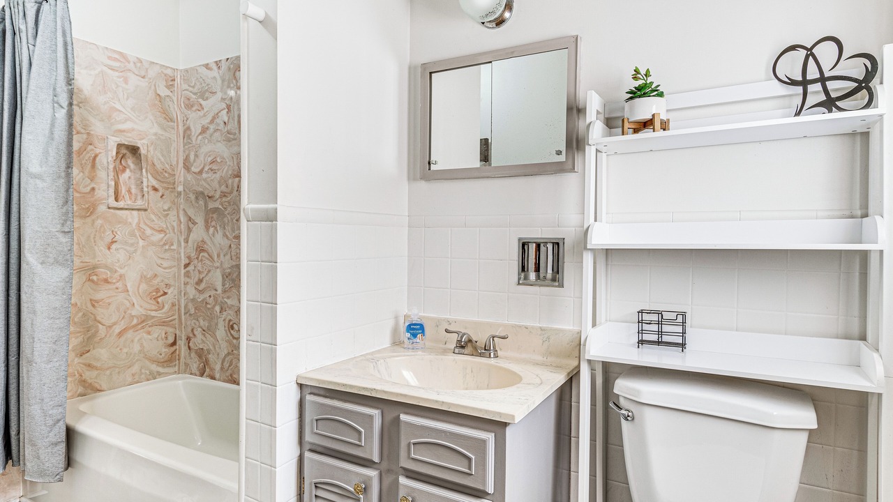 Photo of Bathroom in Logansport