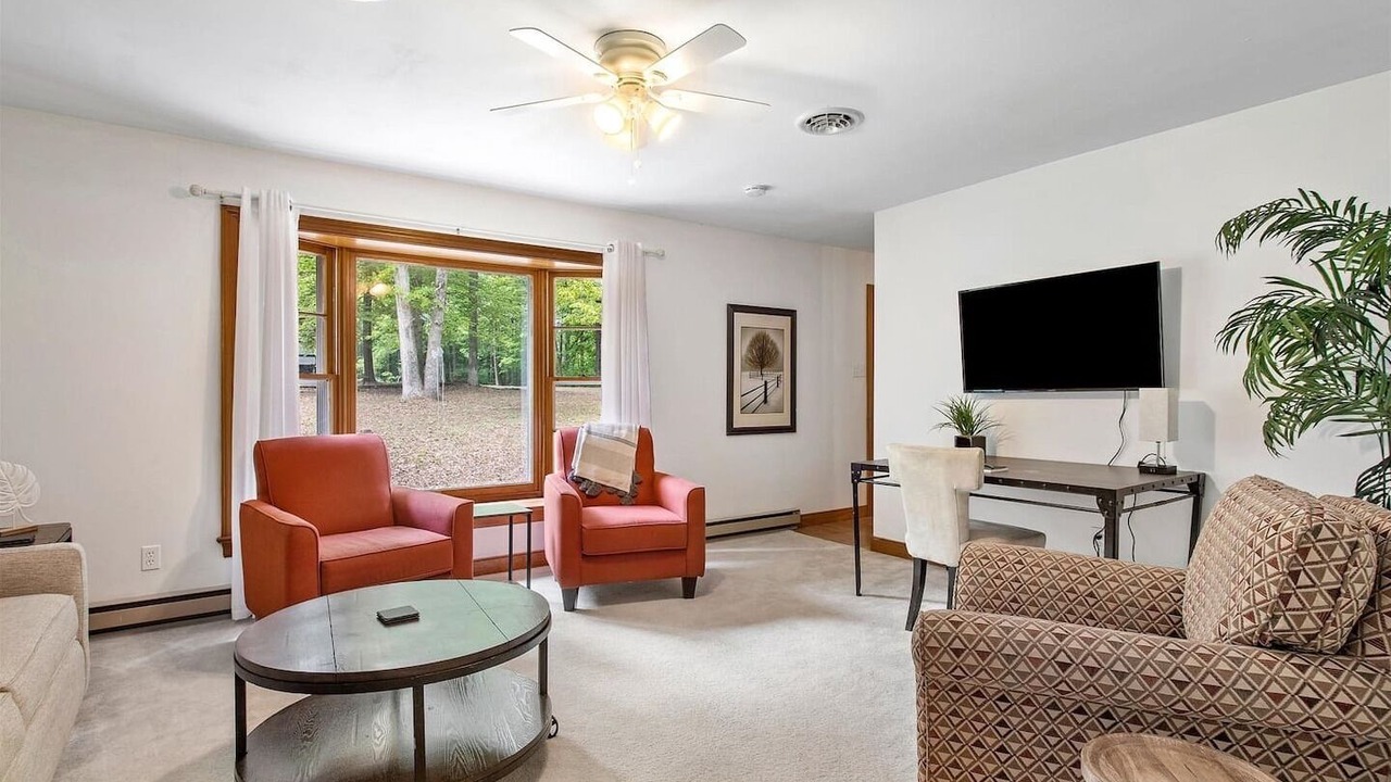 Photo of Livingroom in North Chesterfield