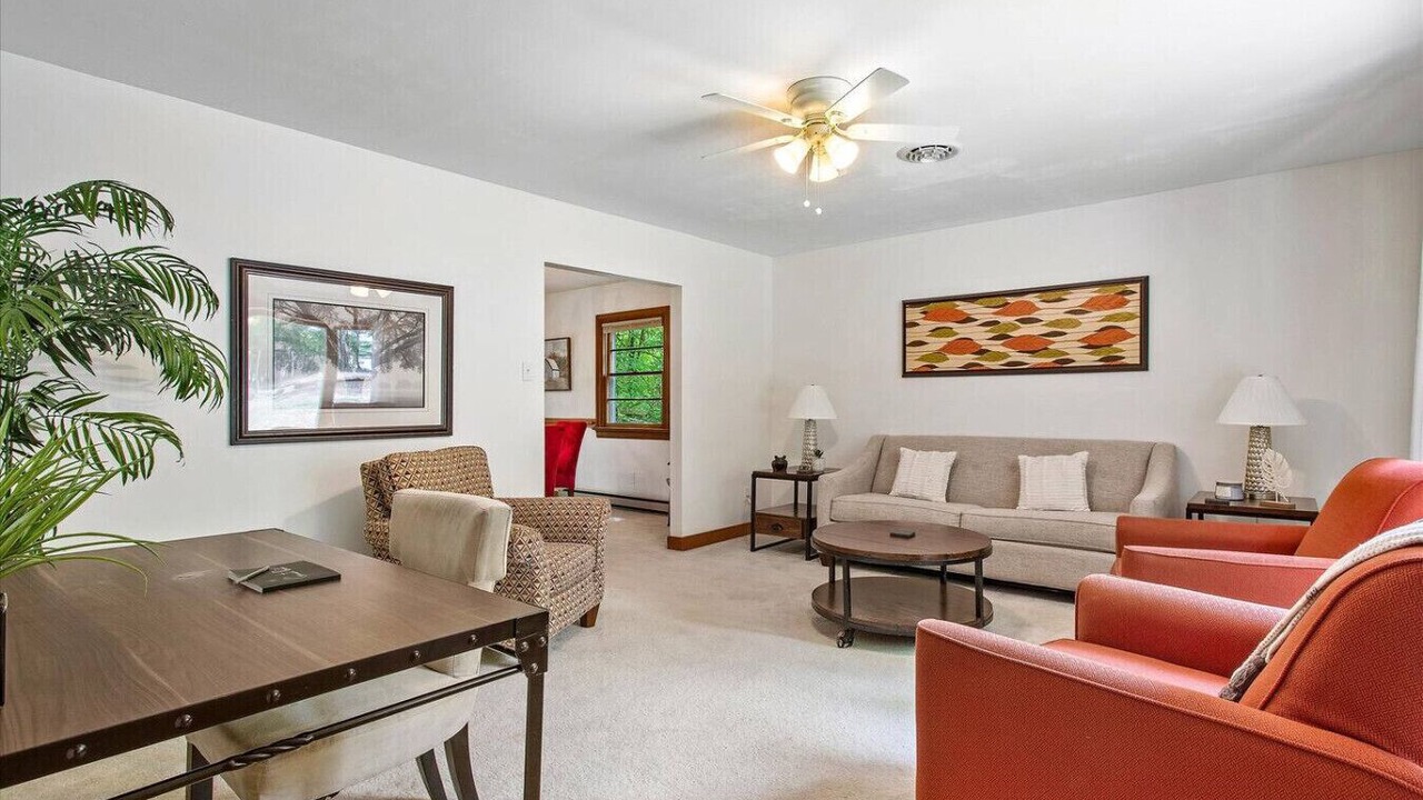 Photo of Livingroom in North Chesterfield