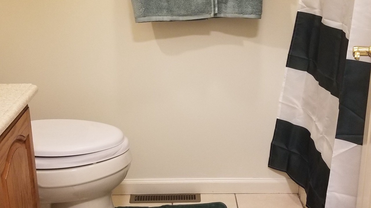 Photo of Bathroom in Elma