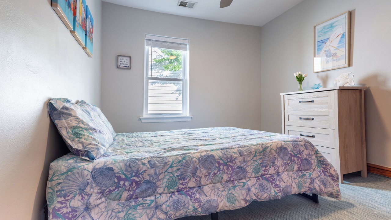Photo of Bedroom in Cottage Line