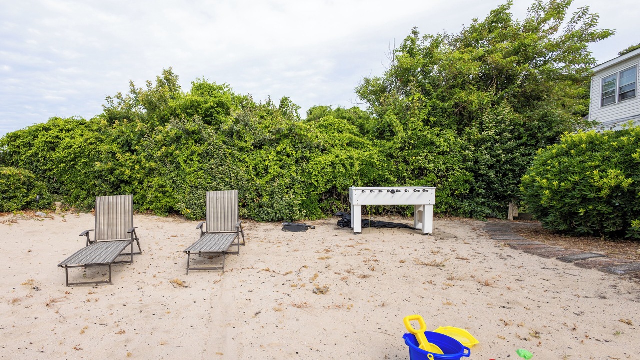 Photo of Outdoor in Cottage Line