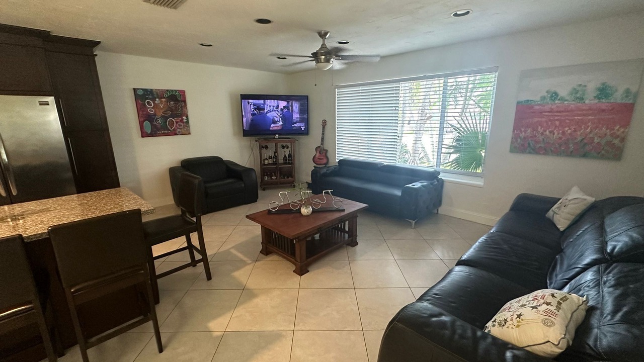 Photo of Livingroom in Cutler Bay