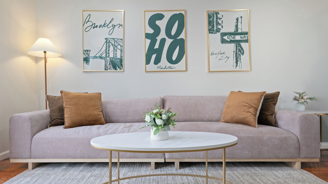 Photo of Livingroom in The Heights