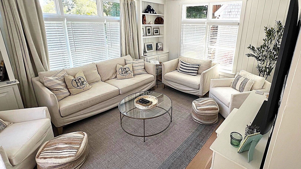 Photo of Livingroom in Eastham