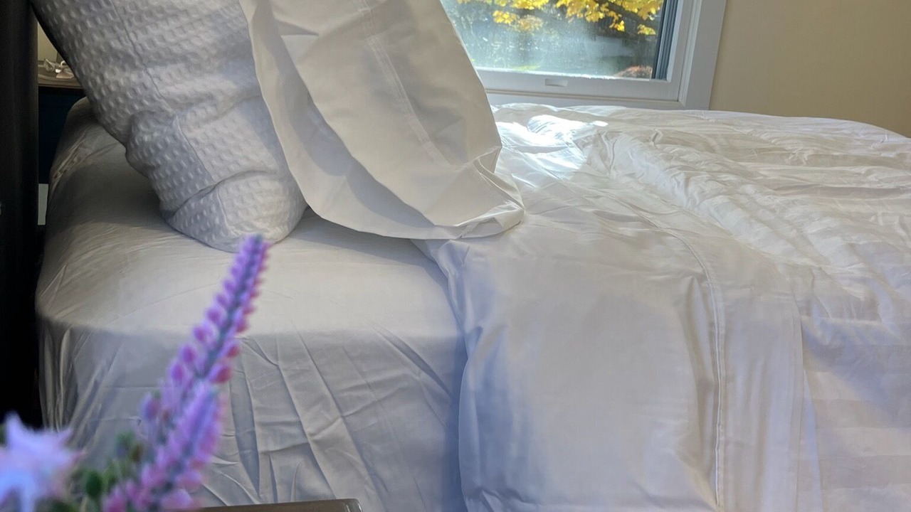 Photo of Bedroom in Lee