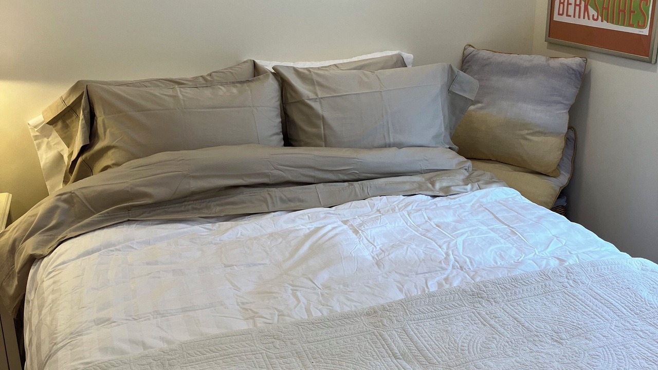 Photo of Bedroom in Lee