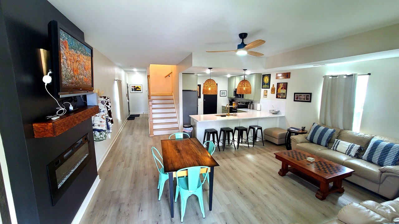 Photo of Livingroom in New Albany