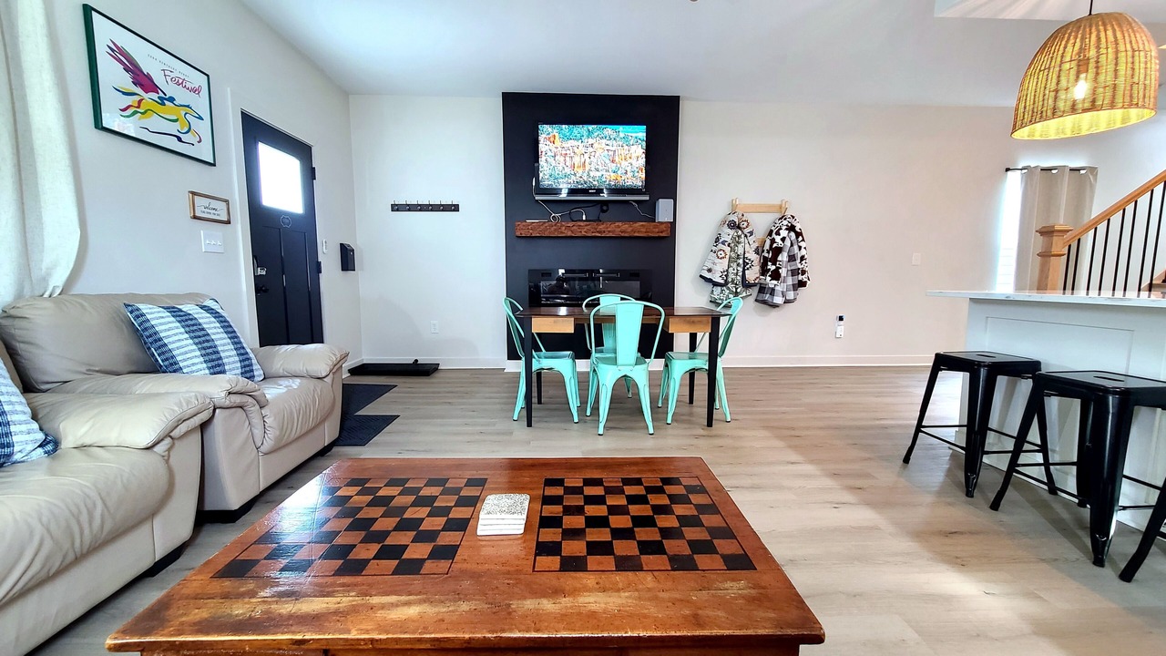 Photo of Livingroom in New Albany