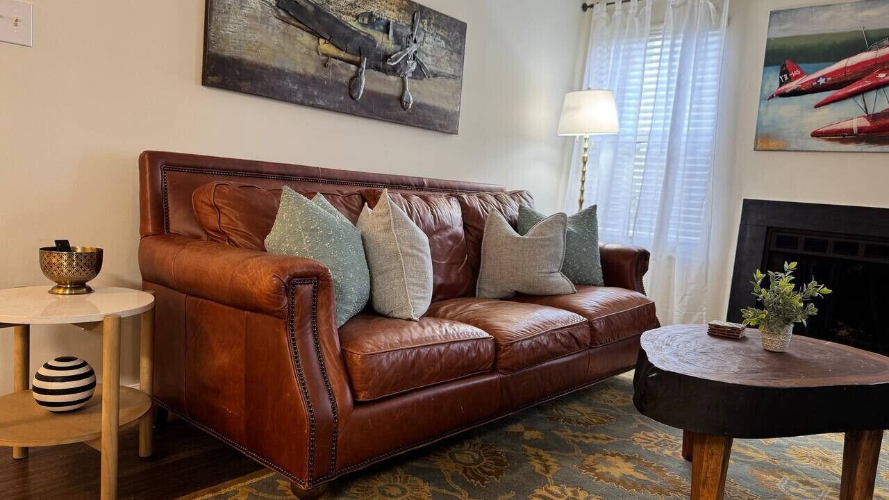 Photo of Livingroom in Northeast Virginia Beach