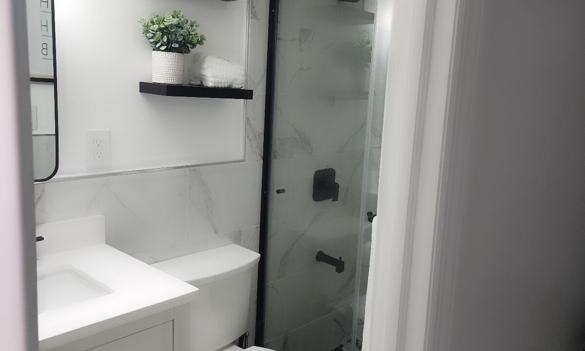 Photo of Bathroom in Baldwin Harbor