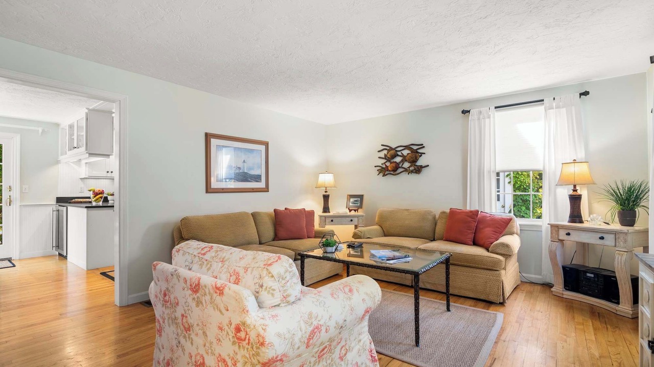 Photo of Livingroom in South Chatham