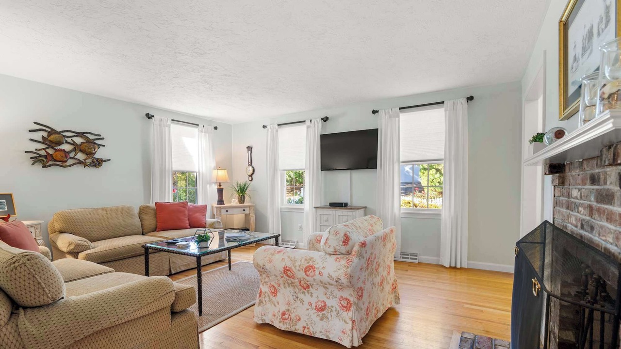 Photo of Livingroom in South Chatham