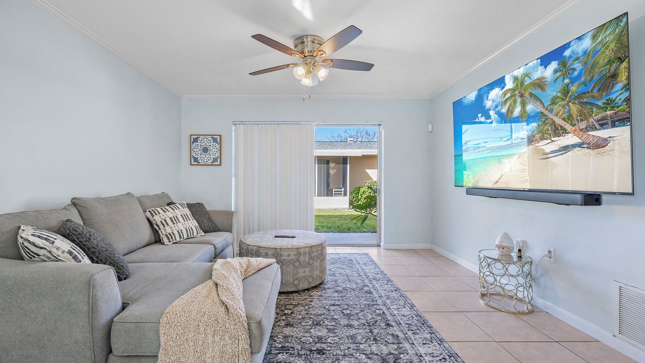 Photo of Livingroom in Cocoa Isles