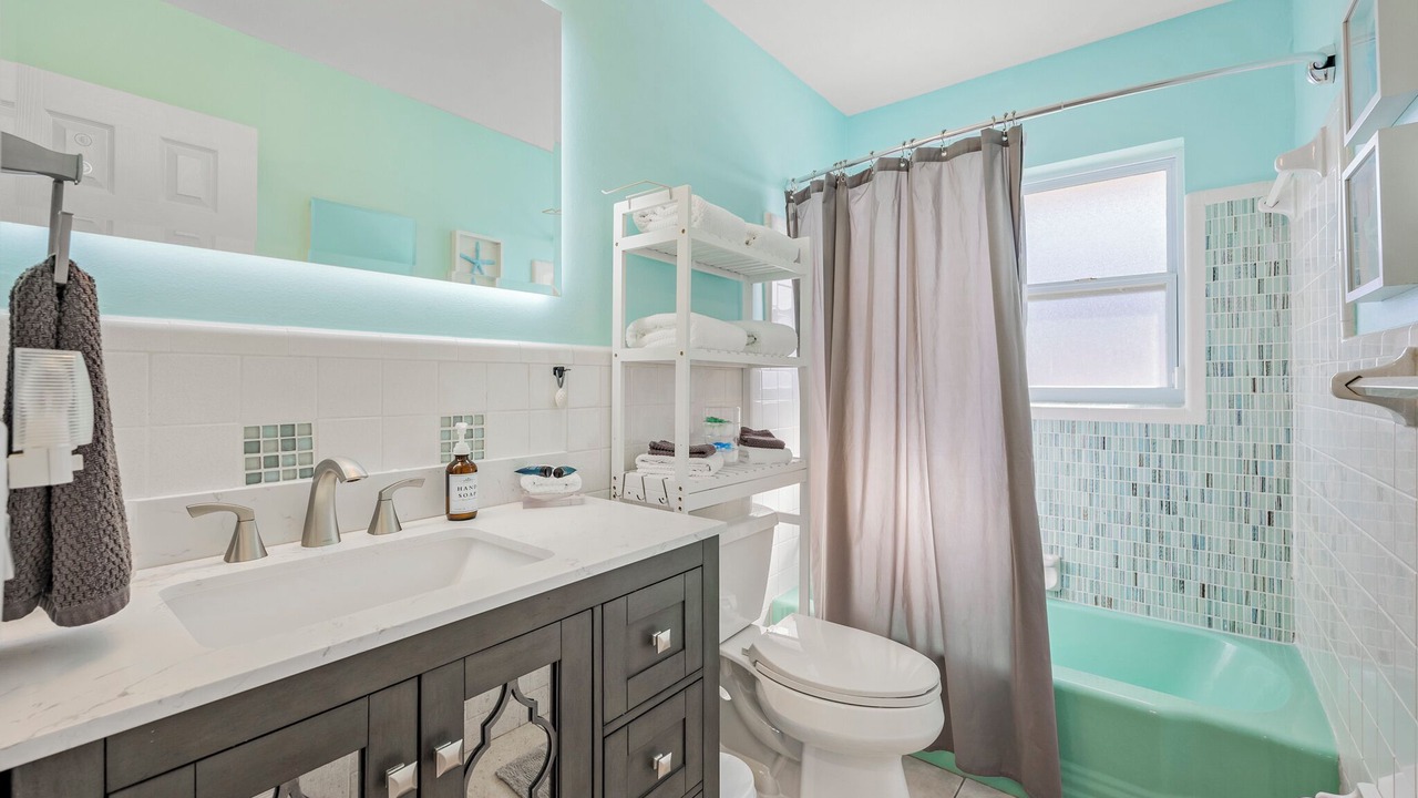Photo of Bathroom in Cocoa Isles