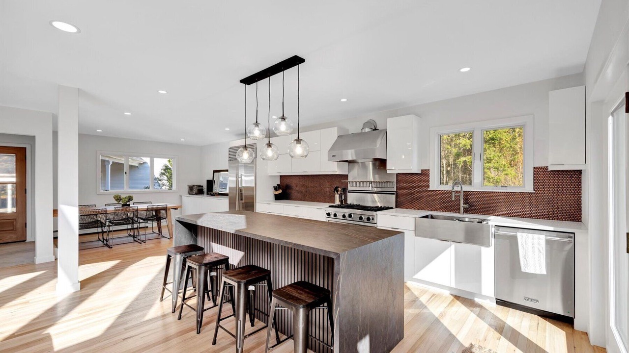 Photo of Kitchen in West Barnstable