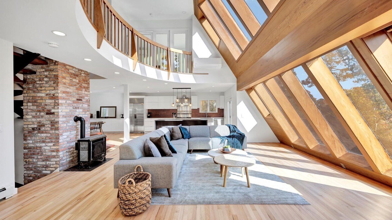 Photo of Livingroom in West Barnstable