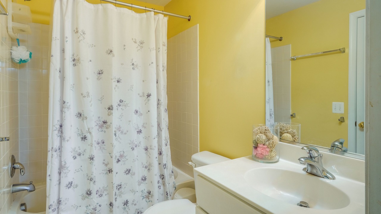 Photo of Bathroom in Lorton