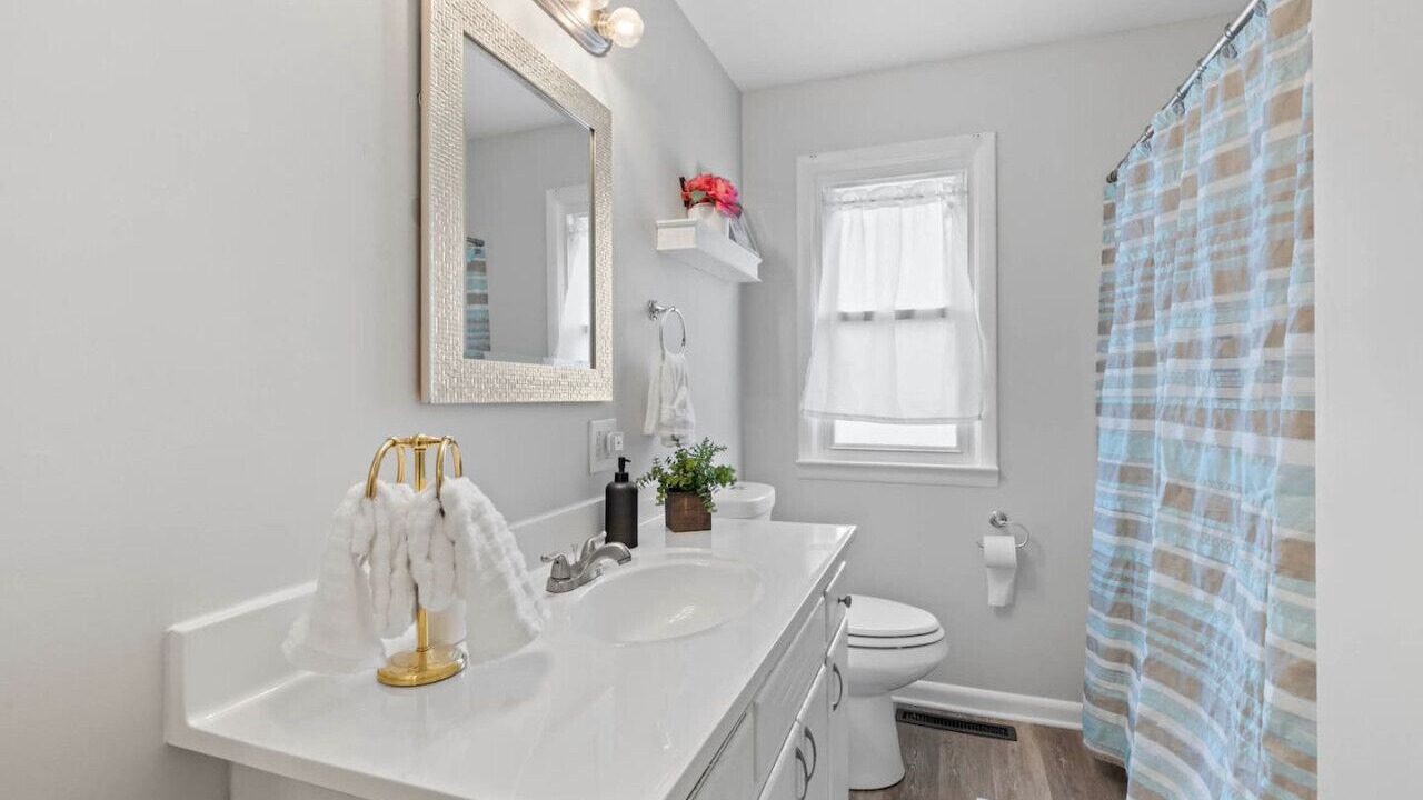Photo of Bathroom in Palmyra
