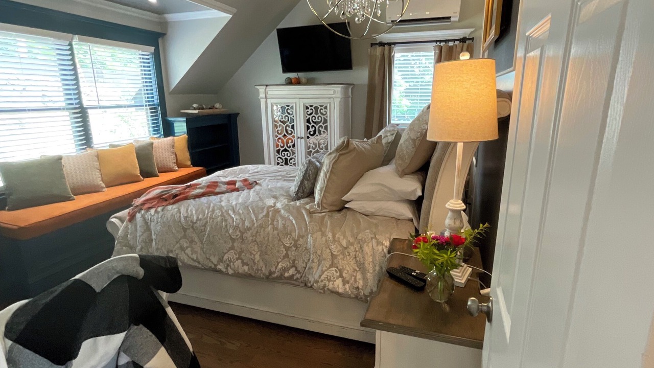 Photo of Bedroom in Tomkins Cove