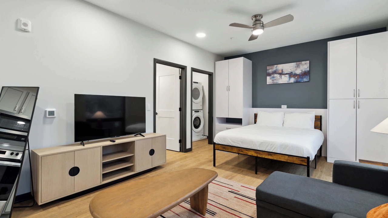 Photo of Bedroom in Lockerbie Square