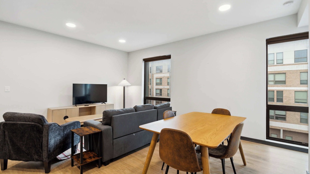 Photo of Bedroom in Lockerbie Square