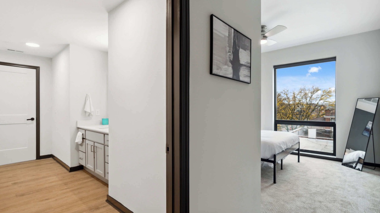 Photo of Bedroom in Lockerbie Square