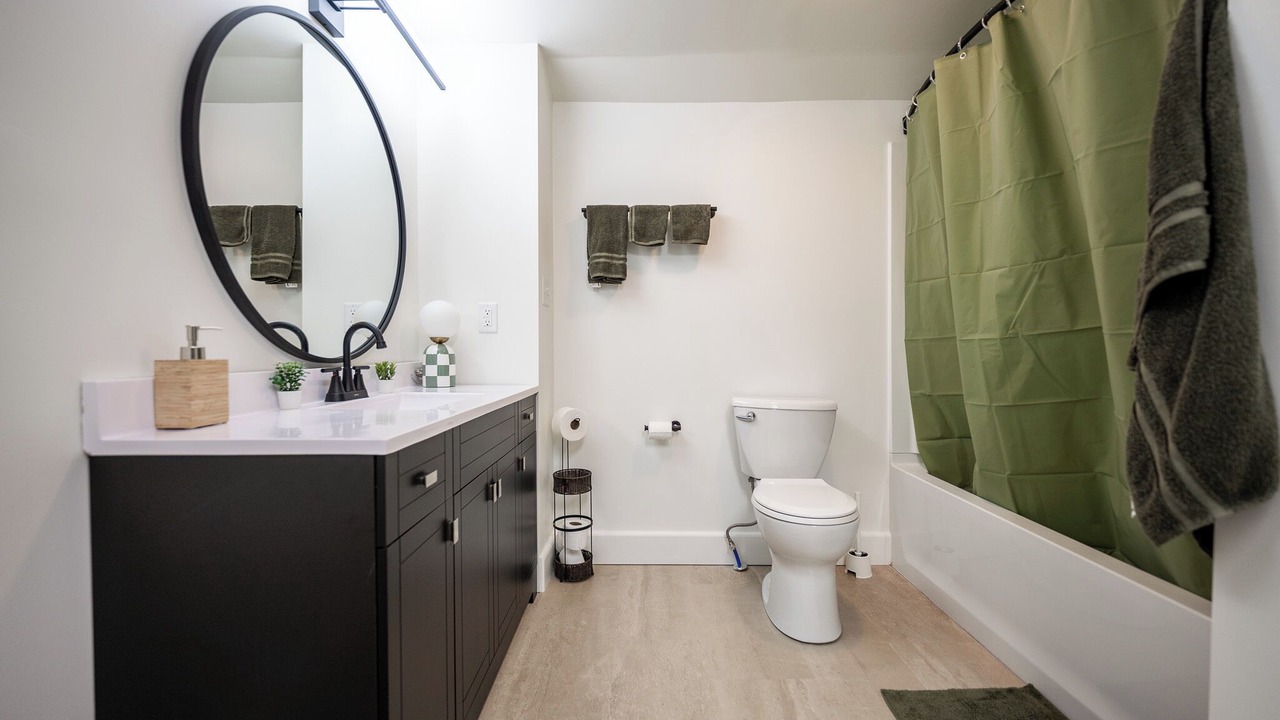 Photo of Bathroom in Fountain Square