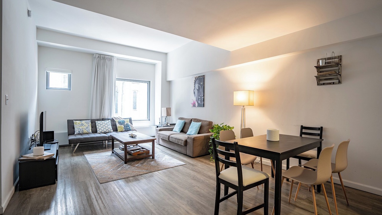 Photo of Livingroom in Midtown West