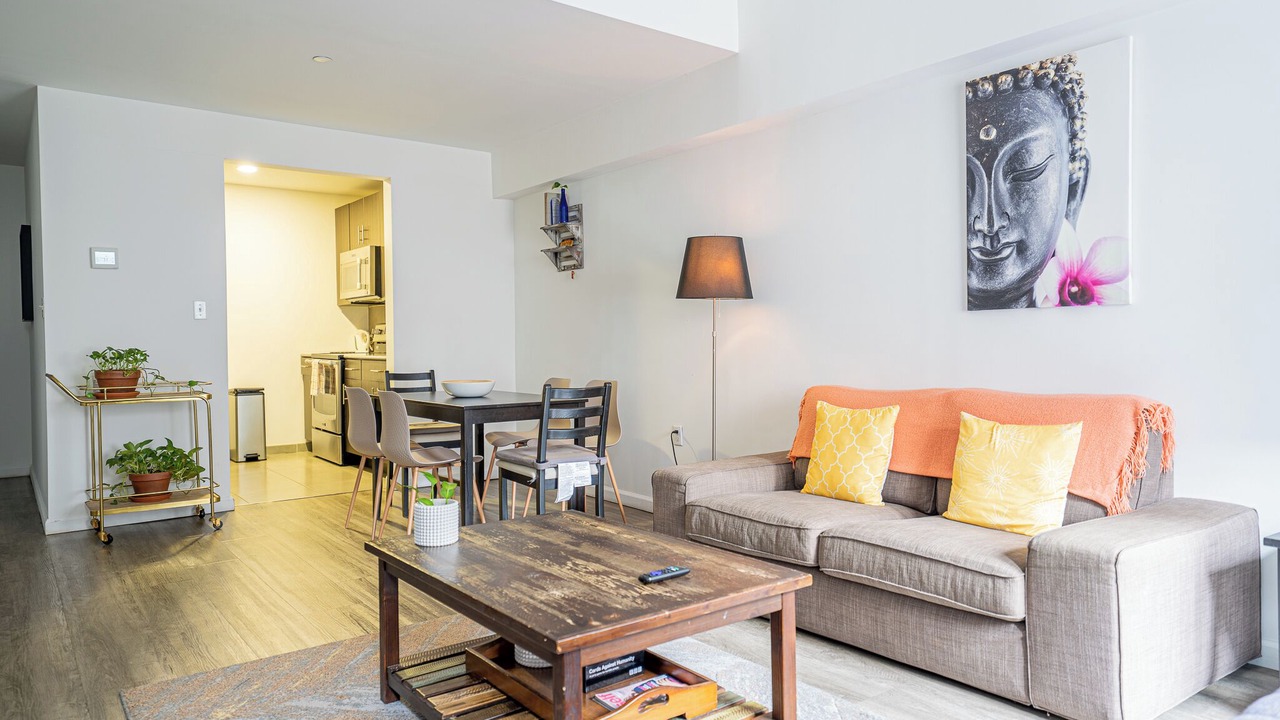 Photo of Livingroom in Midtown West