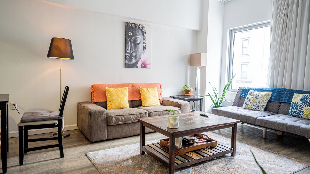 Photo of Livingroom in Midtown West