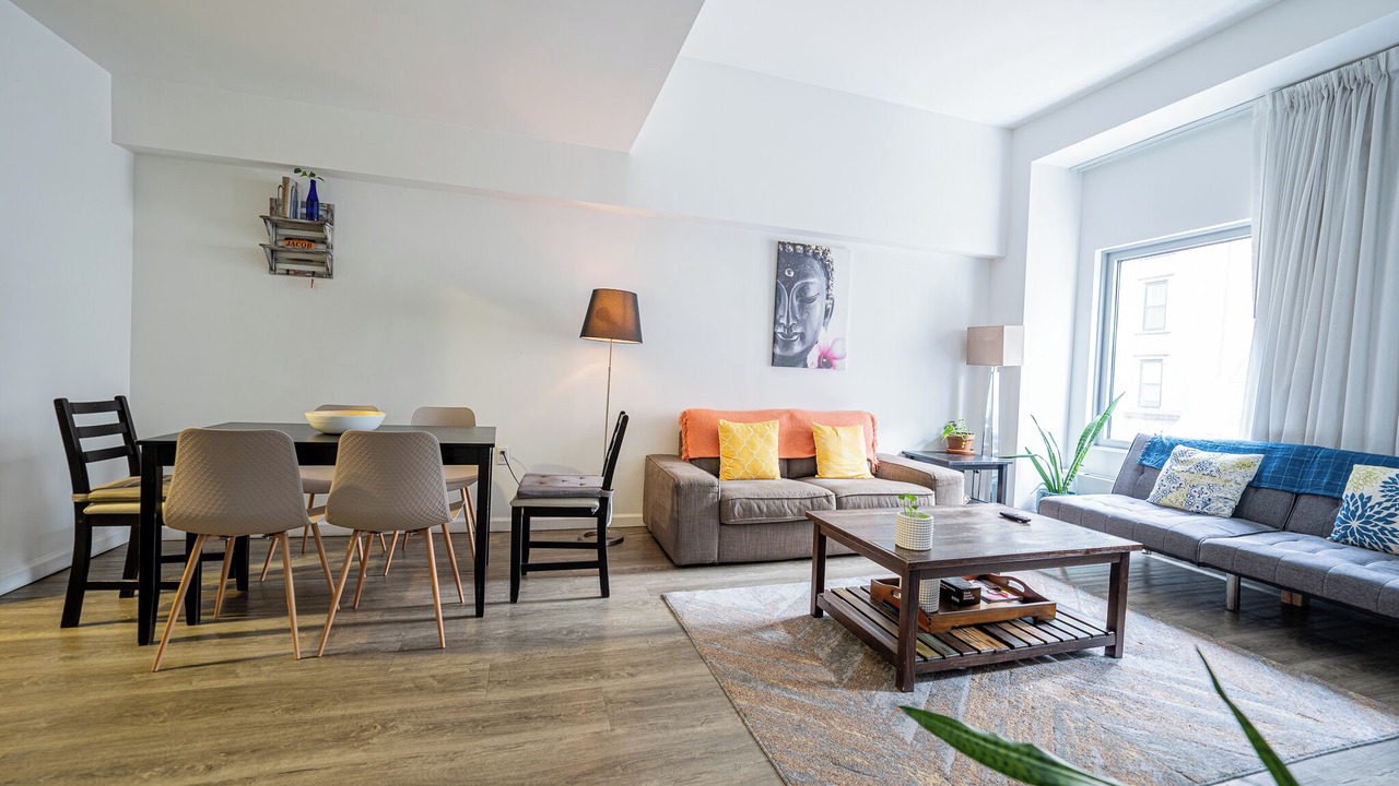 Photo of Livingroom in Midtown West