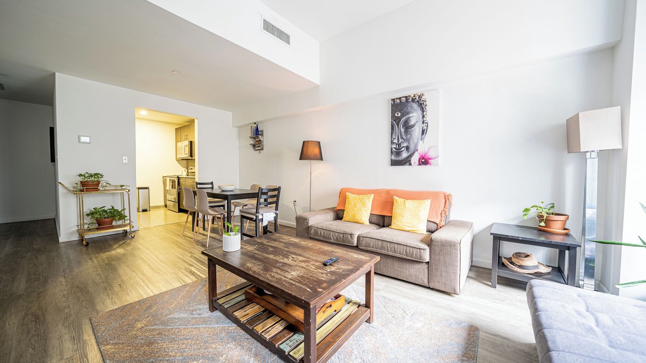 Photo of Livingroom in Midtown West