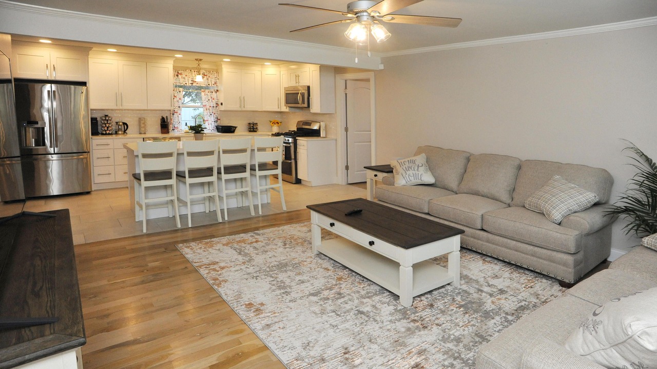 Photo of Livingroom in Portage