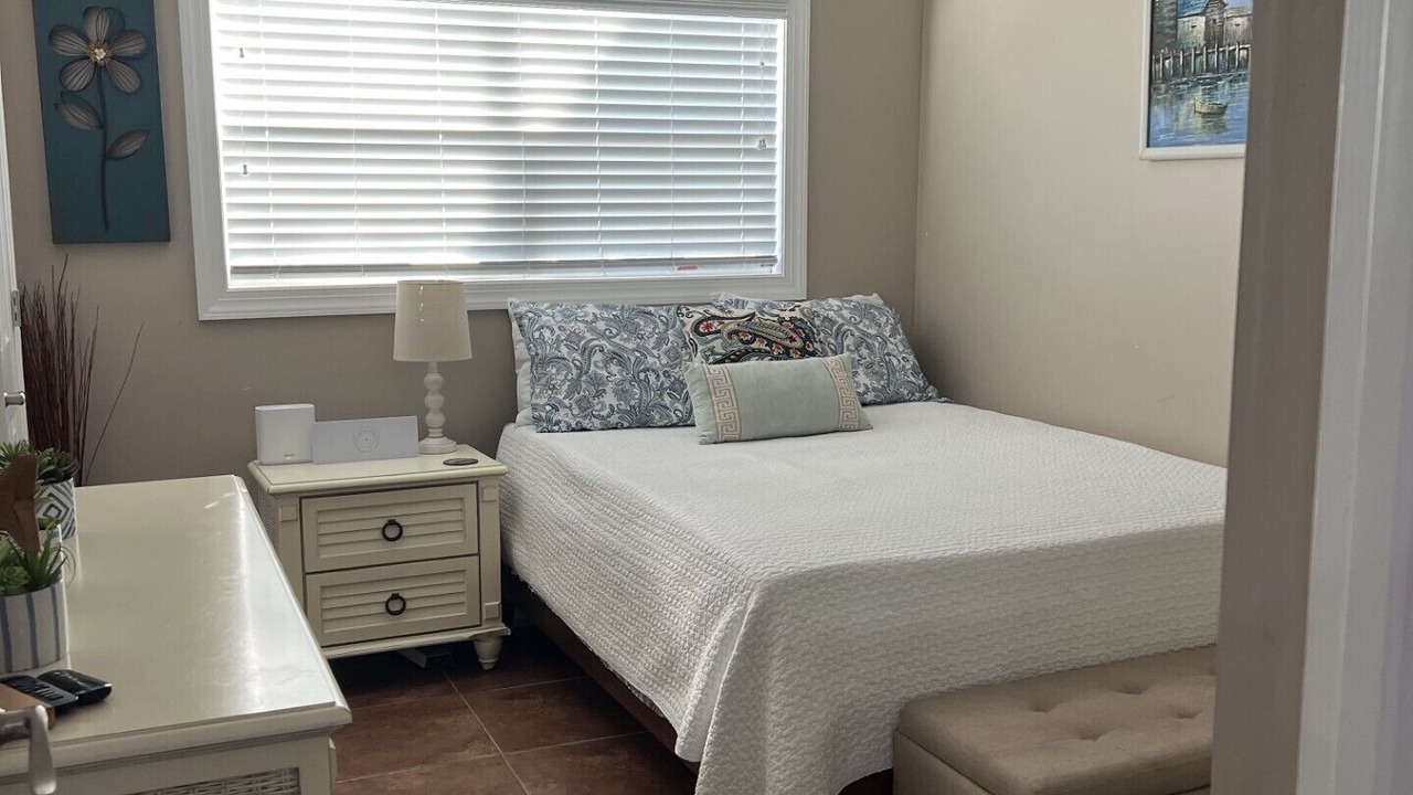 Photo of Bedroom in Lake Park