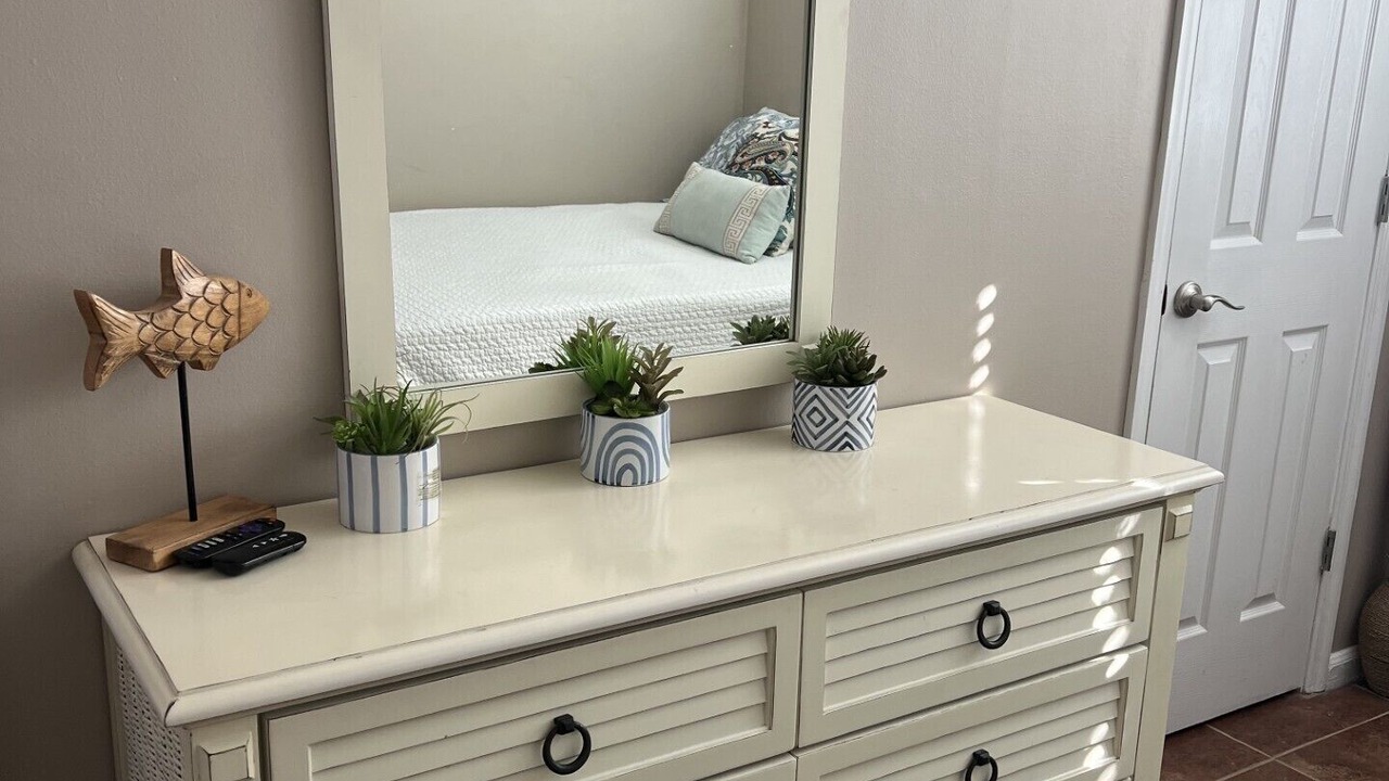 Photo of Bedroom in Lake Park