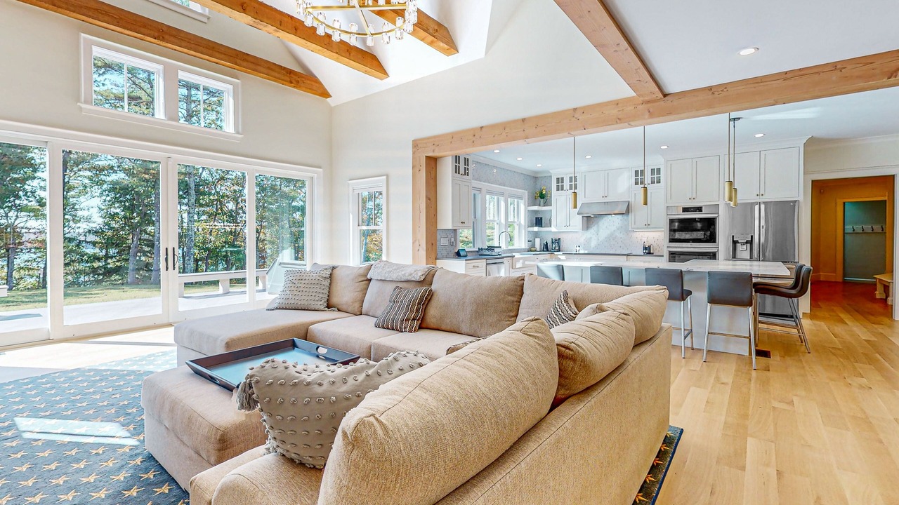 Photo of Livingroom in Plymouth