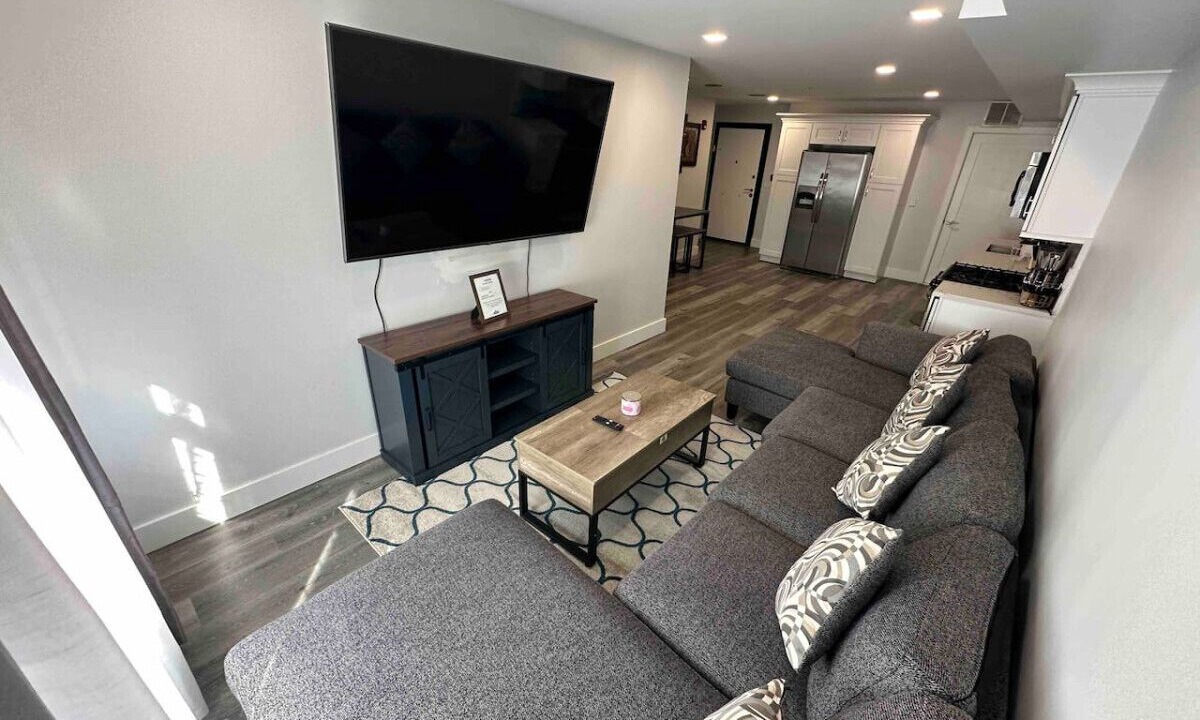 Photo of Livingroom in Paterson