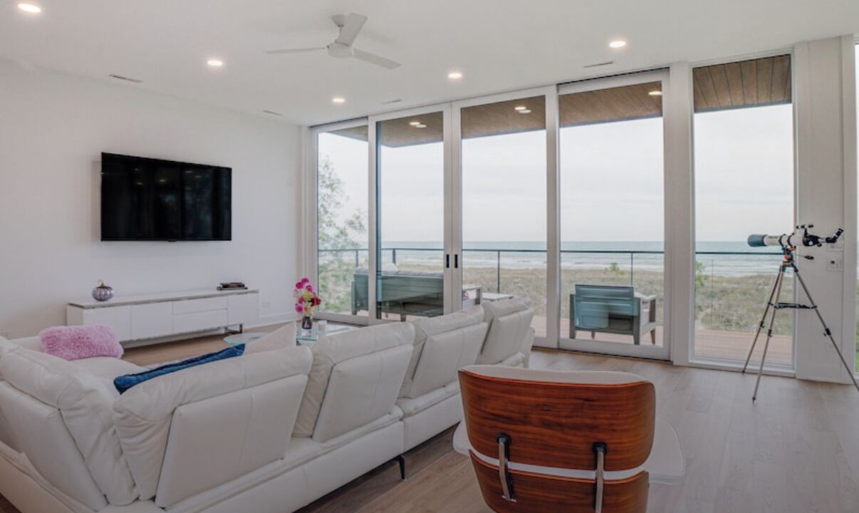 Photo of Livingroom in Miller Beach
