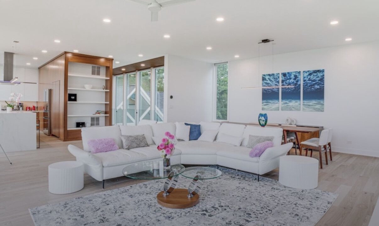 Photo of Livingroom in Miller Beach